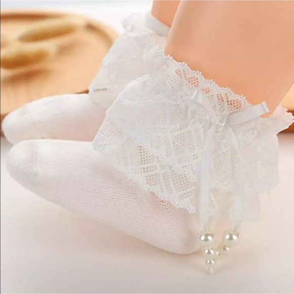 New Girls Princess Lace Ruffle Pearl Bow socks - Picture 10 of 12